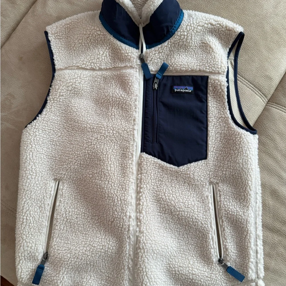 Patagonia Cream and Navy Fleece Vest - Picture 1 of 5